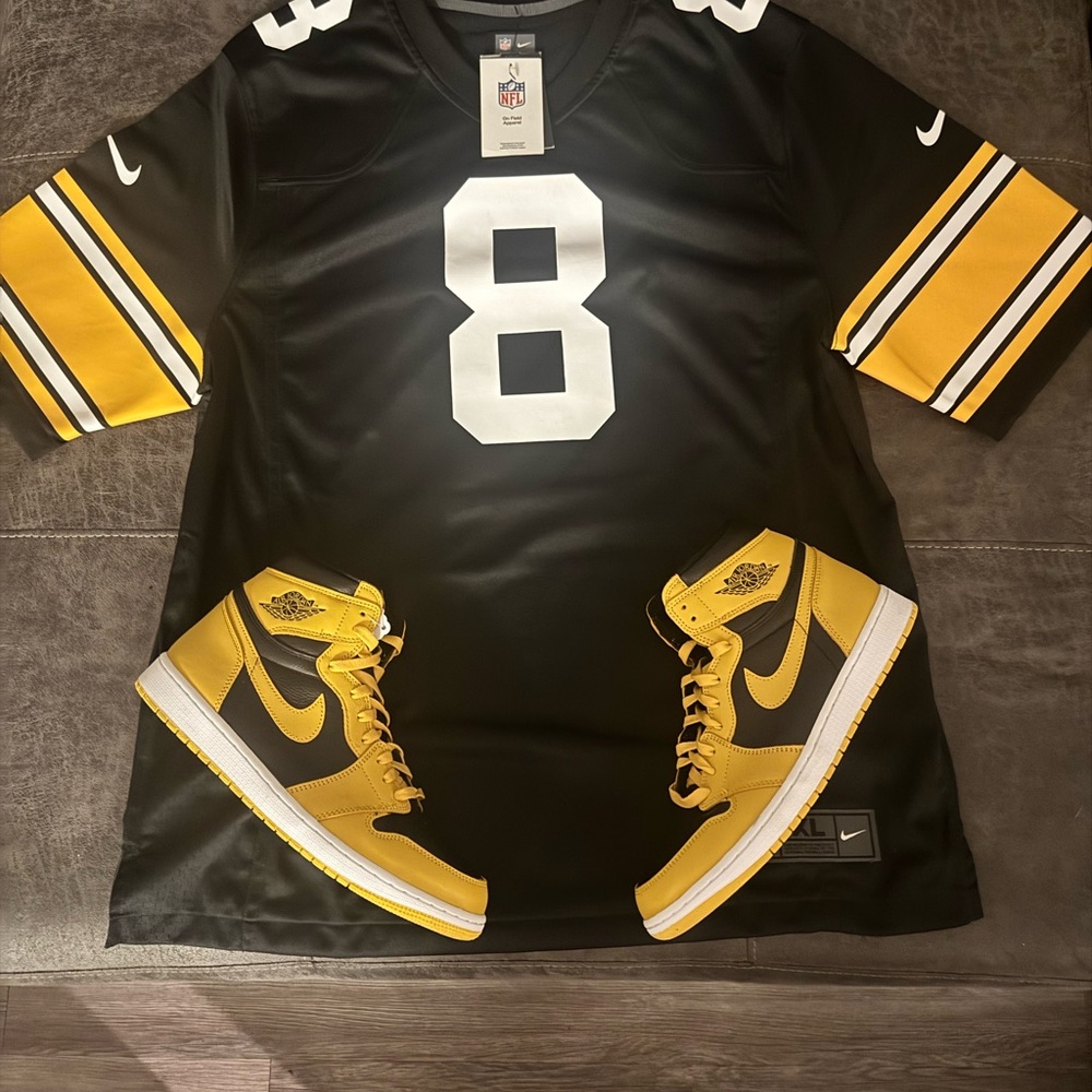 Steelers Aaron Rodgers Jersey XL worn once